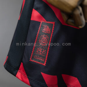 Camiseta Flamengo Edición Especial — detalle manga y etiqueta