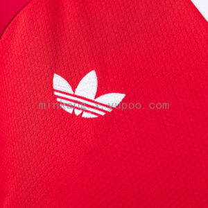 Camiseta Flamengo Edición Especial Retro — detalle de la tela y textura