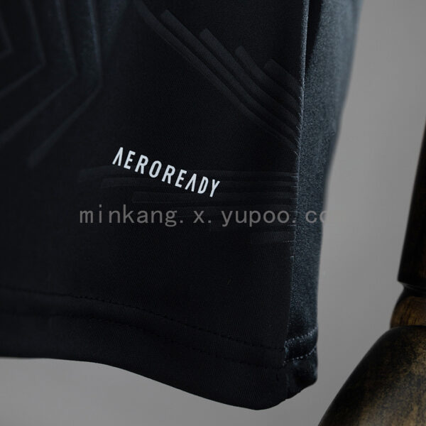 Camiseta Flamengo 2024/25 Edición Especial Tercera — detalle logo Adidas