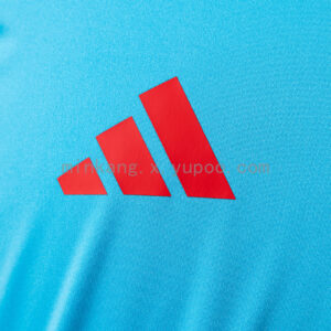 Camiseta Flamengo 2024 Entrenamiento — detalle logo Adidas