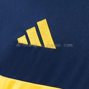 Camiseta Boca Juniors 2022/23 Local - detalle del patrocinador DIRECTV en la espalda