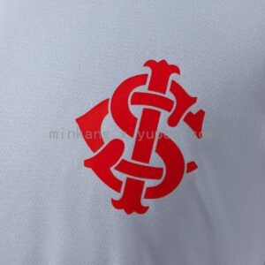 Camiseta Internacional 2023/24 Entrenamiento — detalle lateral y hombro