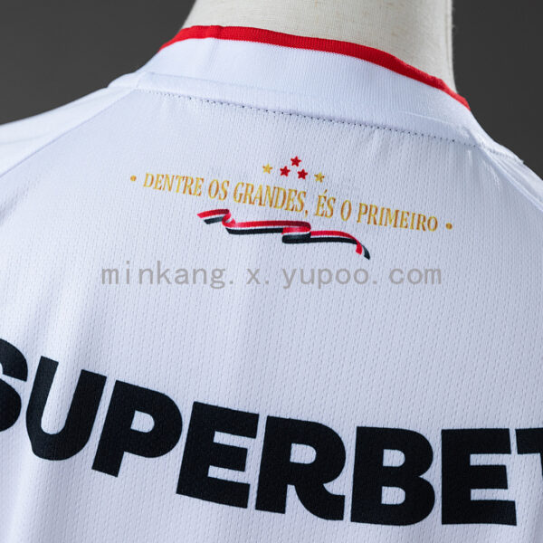 Camiseta Sao Paulo 2024/25 Local Mujer — detalle escudo