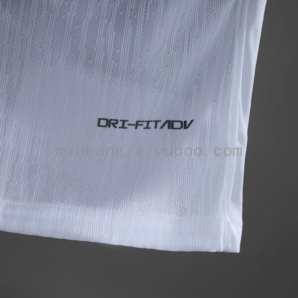 Camiseta Vasco da Gama 2024/25 Local Versión Jugador – detalle del logo Nike y la banda diagonal