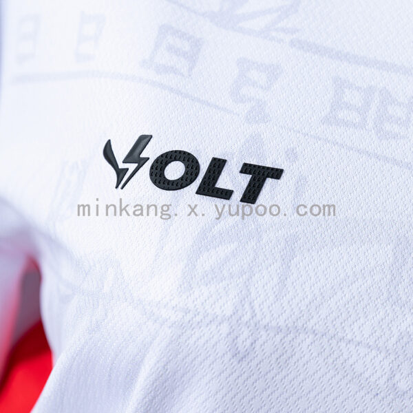 Camiseta Vitoria 2023/24 Visita Mujer — detalle cuello y logo JOLT