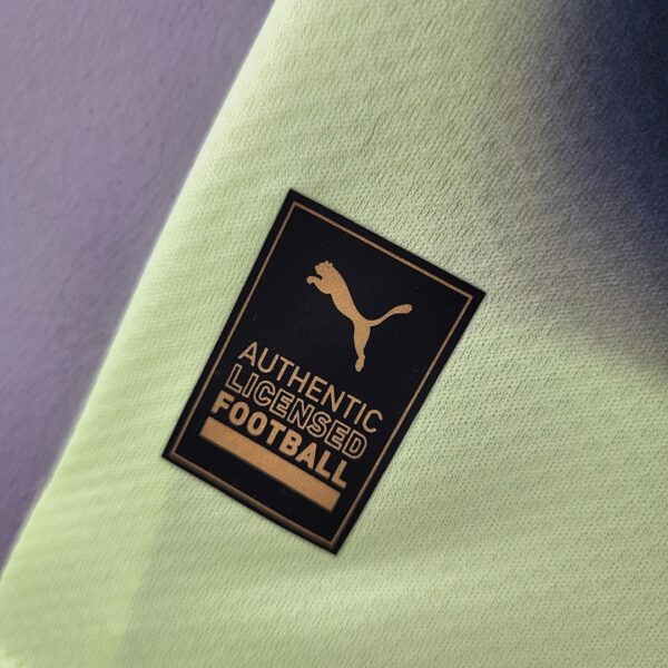 Camiseta Manchester City 2023/24 Tercera - detalle logo Puma