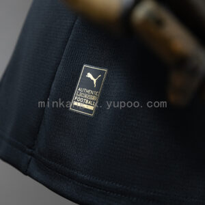 Camiseta Manchester City 2024/25 Tercera Mujer - detalle logo Puma