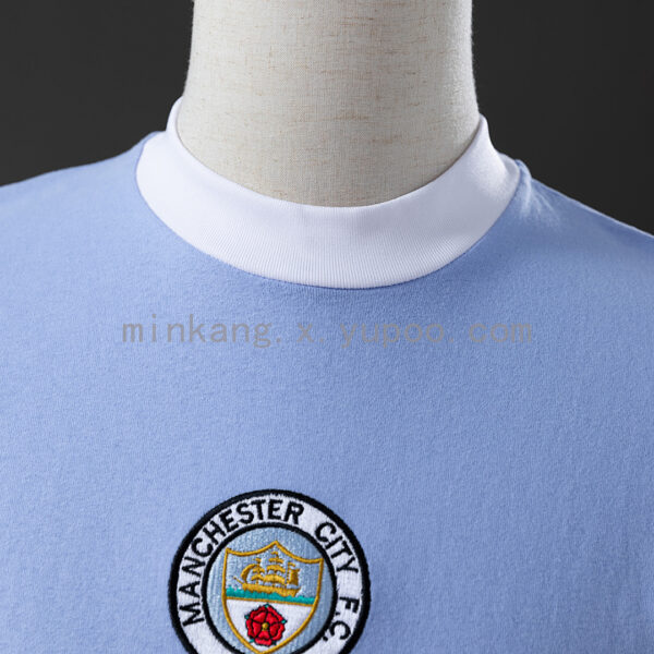 Camiseta Manchester City 1972 Retro Local - detalle puño