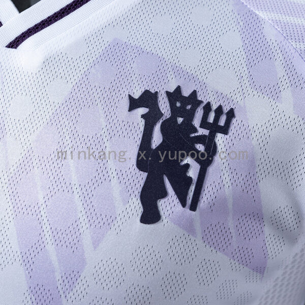 Camiseta Manchester United 2024/25 Visita - detalle cuello