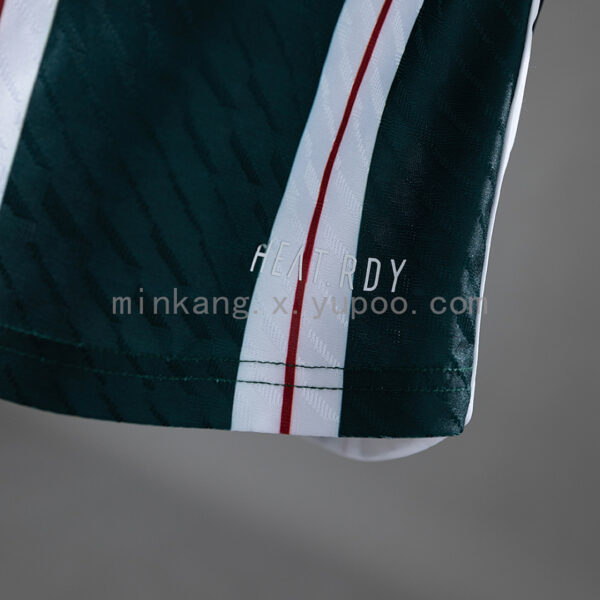 Camiseta Manchester United 2022/23 Visita - detalle cuello