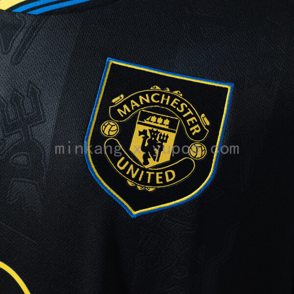 Camiseta Manchester United 2023/24 Visita - detalle manga con sponsor CX TECH
