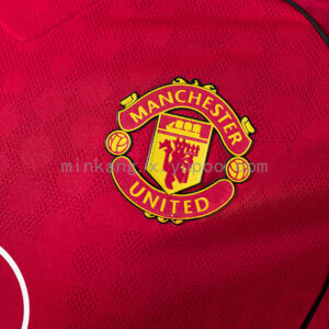 Camiseta Manchester United 2024/25 Local Versión Jugador - detalle cuello y mangas