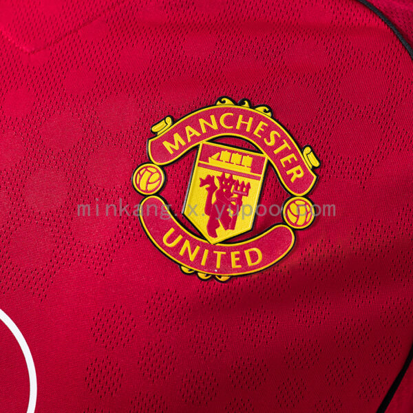 Camiseta Manchester United 2024/25 Local Versión Jugador - detalle cuello y mangas