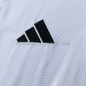 Camiseta Manchester United 2023/24 Polo - detalle cuello y botones