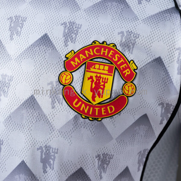 Camiseta Manchester United 1990/92 Visita Retro - detalle del patrón geométrico