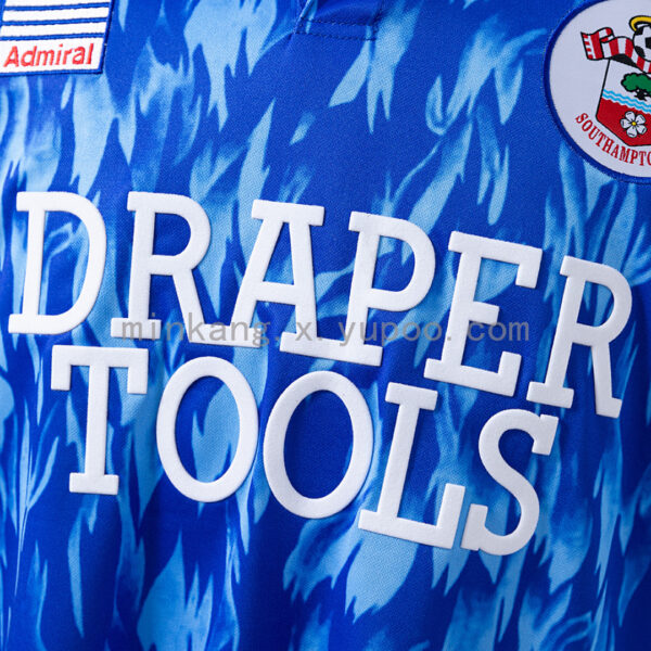 Camiseta Southampton 1992 Retro Local - detalle del cuello polo con ribete