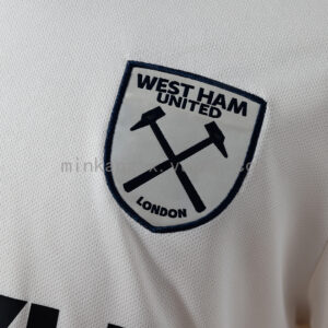 Camiseta West Ham United 2023/24 Visita - detalle manga y patrocinador