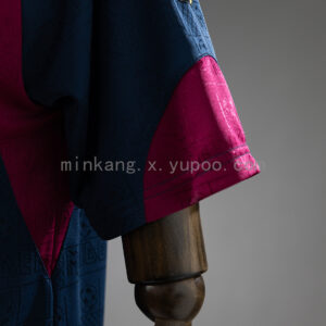 Camiseta West Ham United 2010 Retro - detalle parte inferior y manga derecha