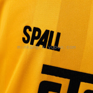 Camiseta Wolves 1993 Retro Local - detalle sponsor STAW DISTRIBUTION