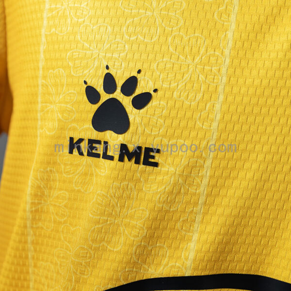 Camiseta Espanyol 2024/25 Edición Aniversario — detalle textura del tejido