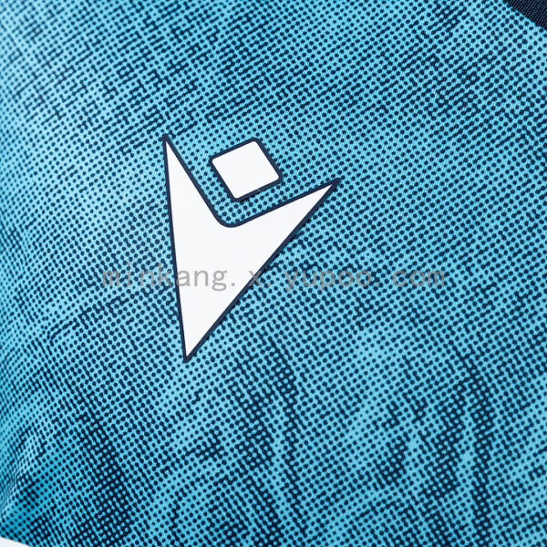 Camiseta Cádiz CF 2024/25 Tercera - detalle de la manga y patrocinador AYU PY!