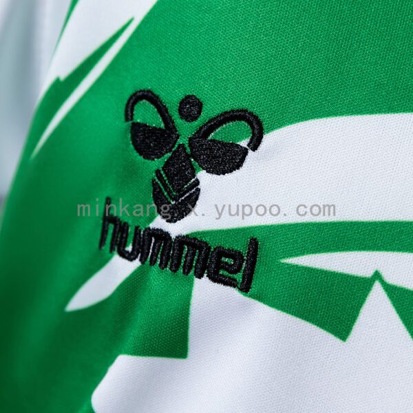 Camiseta Real Betis Temática Naruto Niño - detalle cuello redondo