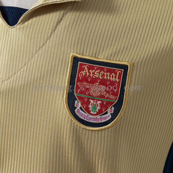 Camiseta Arsenal 2001/02 Retro Visita Manga Larga - detalle patrocinador SEGA