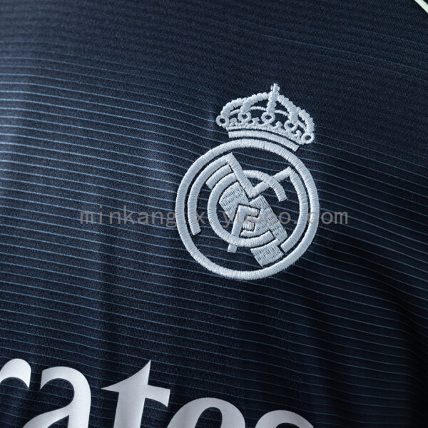 Camiseta Real Madrid 2024/25 Visita — detalle cuello