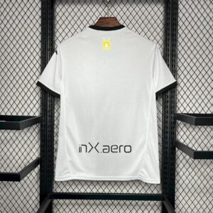 Camiseta Parma 2024/25 Local - detalle patrocinador ADM BET
