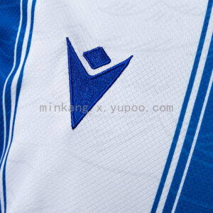 Camiseta Levante UD 2023/24 Visita — detalle logo LOWI