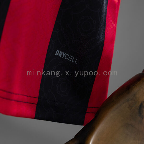 Camiseta AC Milan 2021/22 Local Retro - detalle de costuras