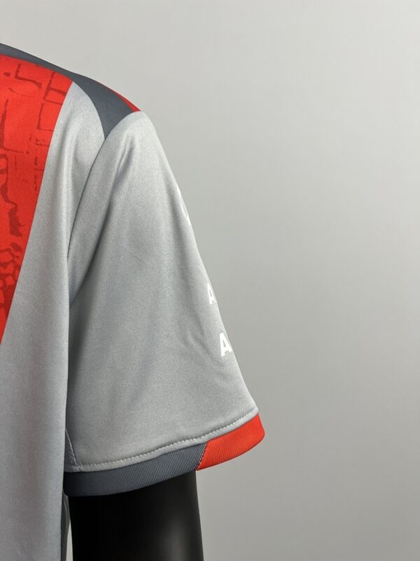 Camiseta Cremonese 2023/24 Local - detalle