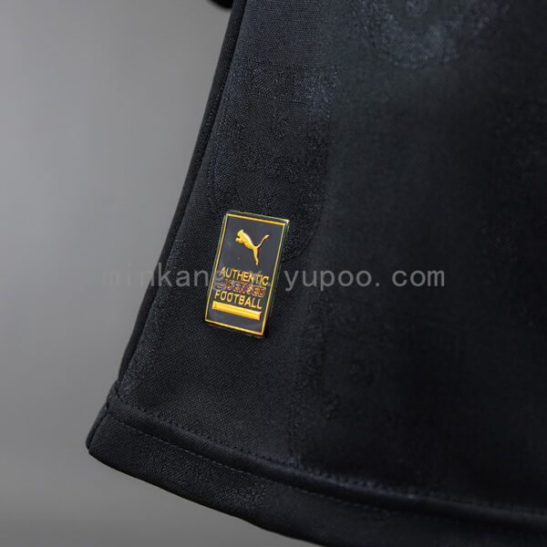 Camiseta Portugal 2026 Edición Especial - detalle logo Puma