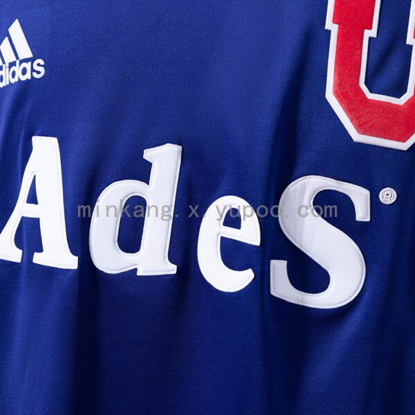 Camiseta Universidad de Chile 1998 Retro Local - detalle manga y tres rayas