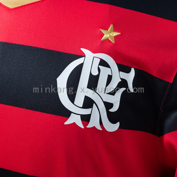 Camiseta Flamengo 2023/24 Local Manga Larga — detalle