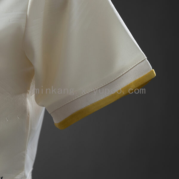 Camiseta Flamengo 1981 Retro Tercera — detalle logo Adidas trefoil