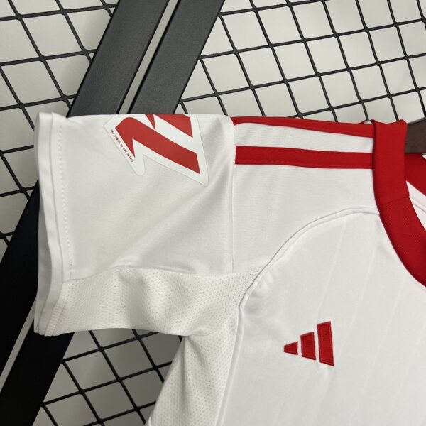 Camiseta Sevilla FC 2023/24 Local — detalle