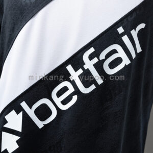 Camiseta Vasco da Gama 2024/25 Local — detalle manga