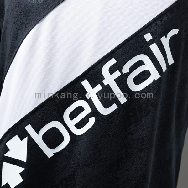 Camiseta Vasco da Gama 2024/25 Local — detalle manga