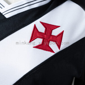 Camiseta Vasco da Gama 2024/25 Local Mujer — detalle de las mangas y los puños