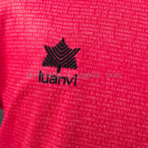 Camiseta Deportivo Alavés 2000/01 Retro Tercera — detalle logo Luanvi