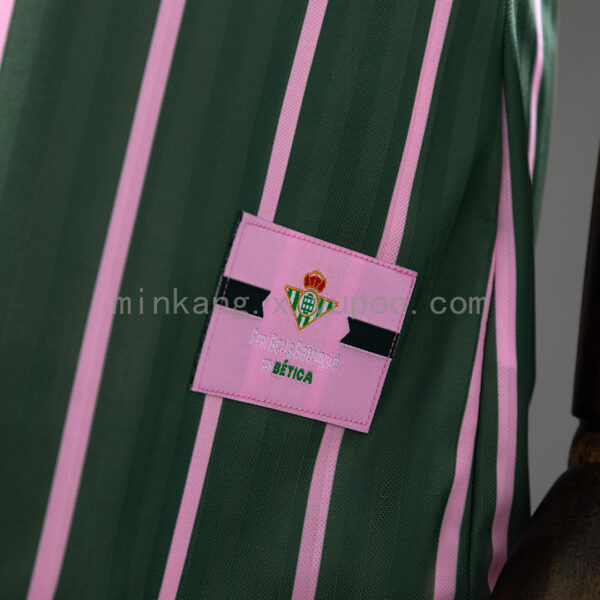 Camiseta Real Betis 2023/24 Edición Especial — detalle logo Hummel