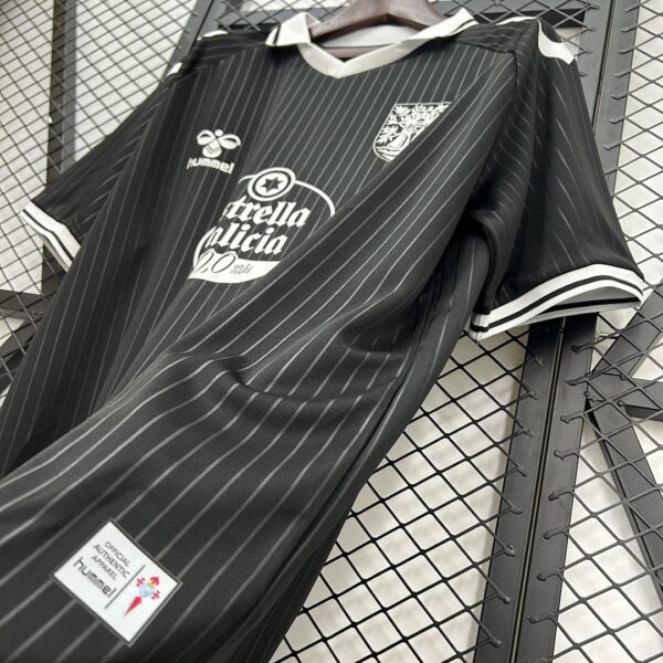 Camiseta Celta de Vigo 2023/24 Local Aniversario — detalle