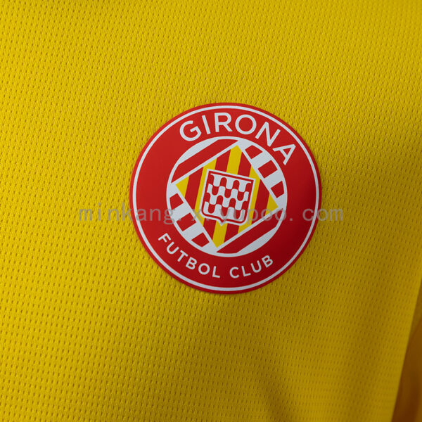Camiseta Girona 2023/24 Visita — detalle dobladillo inferior
