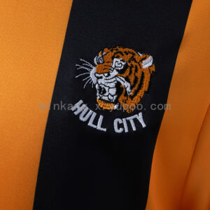 Camiseta Hull City 1980 Retro Local Manga Larga - detalle rayas naranjas y negras
