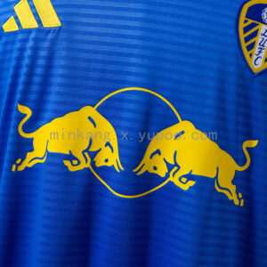 Camiseta Leeds United 2023/24 Visita - detalle del tejido