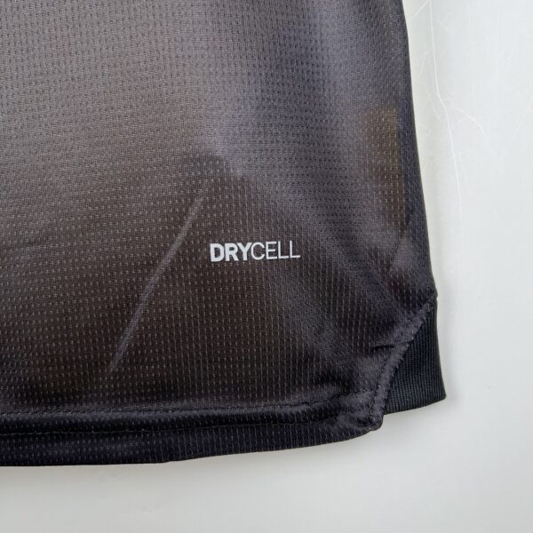 Camiseta Borussia Dortmund 2023/24 Local - detalle