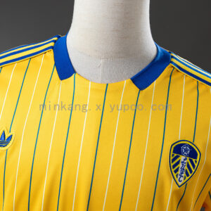 Camiseta Leeds United 1988/89 Retro Visita - detalle manga y rayas Adidas