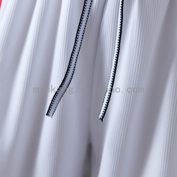 Camiseta Manchester United 1998 Retro - detalle dobladillo