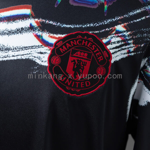 Camiseta Manchester United 2023/24 Tercera Manga Larga - detalle de la textura y patrón artístico